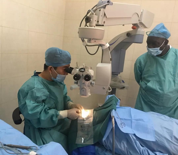 不忘初心,不负重托,不辱使命--- 我院周臻,肖博两名医生圆满完成援非